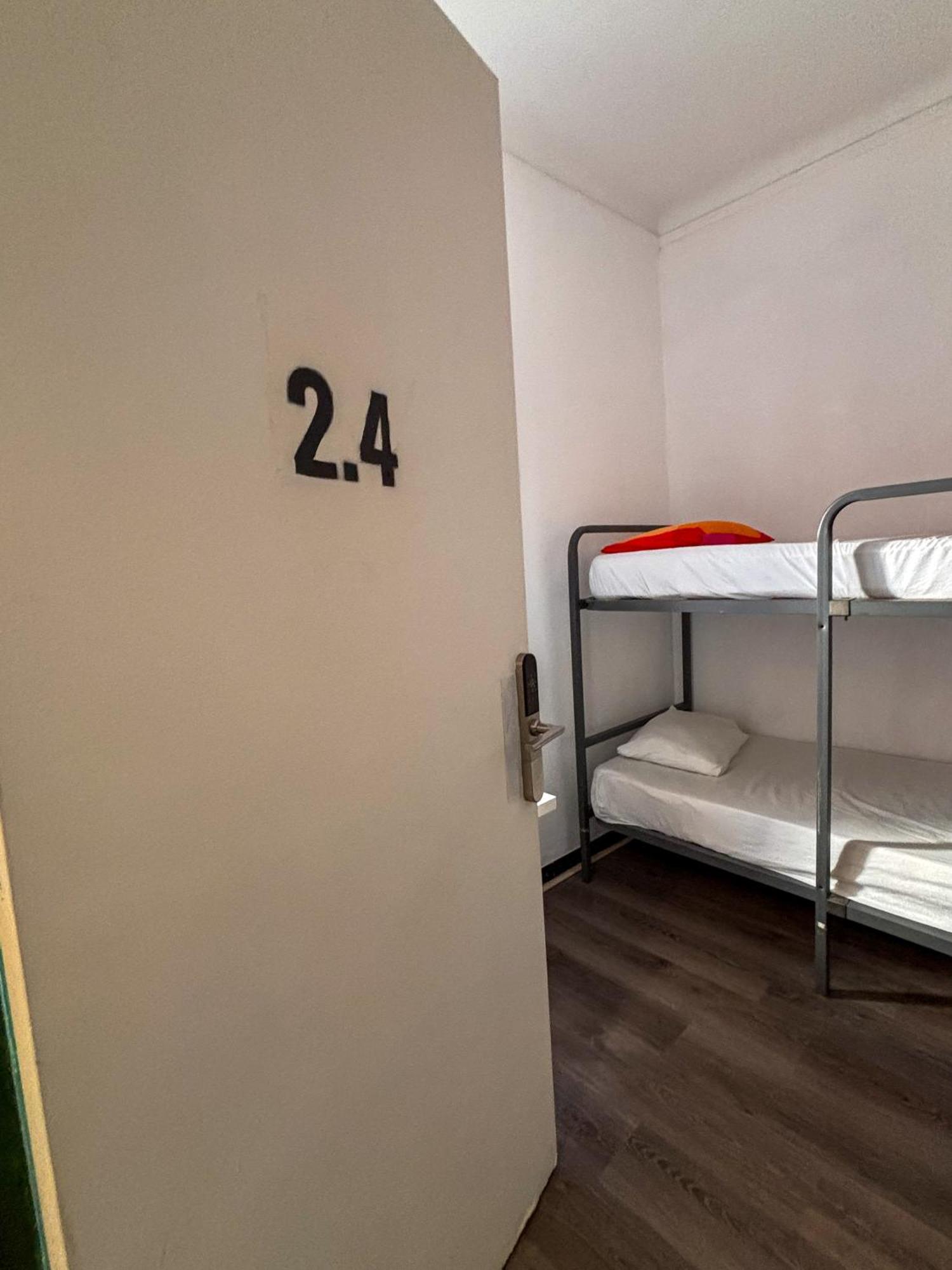 Tarragona Hostel Exterior photo