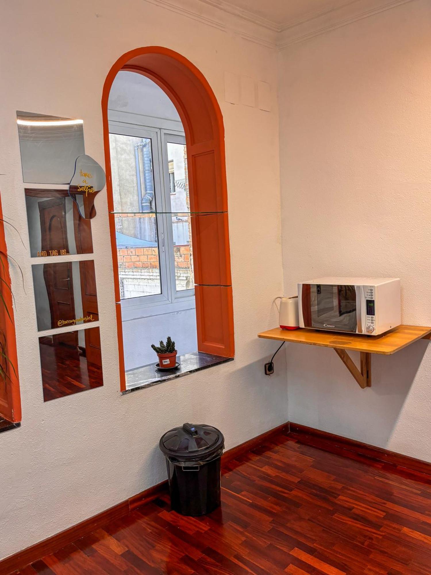 Tarragona Hostel Exterior photo